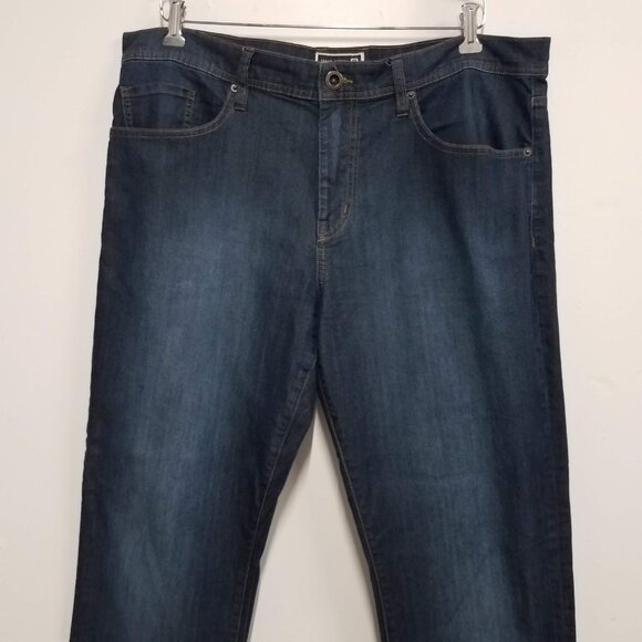 Travis Mathew Jeans Mens 38 Blue Featherweight Legacy Stretch Dark Wash Denim - Picture 3 of 8